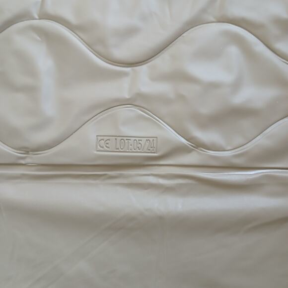 MedAir Eco Powered Pressure Reducing Air Mattress new with used electric pump - Picture 8 of 15